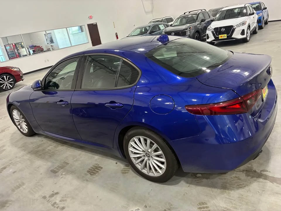 2023 Alfa Romeo Giulia - Image 6 of 6