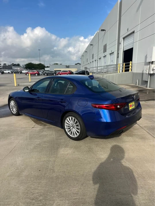 2023 Alfa Romeo Giulia - Image 2 of 6