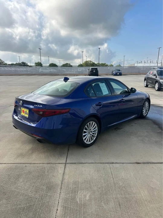 2023 Alfa Romeo Giulia - Image 3 of 6