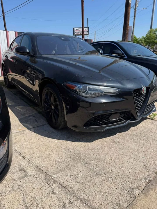 2023 Alfa Romeo Giulia - Image 10 of 10
