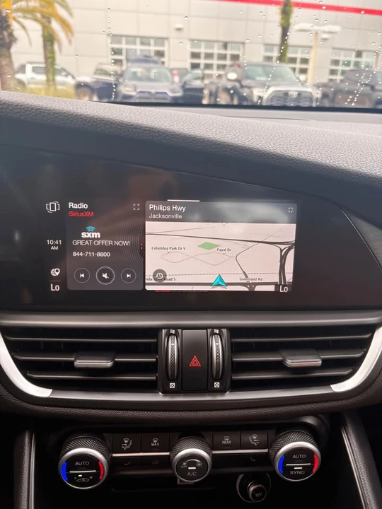 2023 Alfa Romeo Giulia - Image 4 of 10