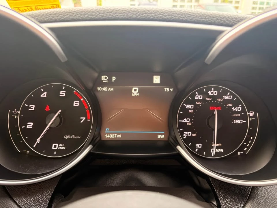 2023 Alfa Romeo Giulia - Image 7 of 10