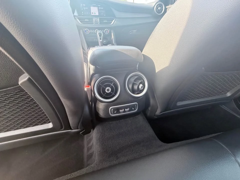 2023 Alfa Romeo Giulia - Image 13 of 19