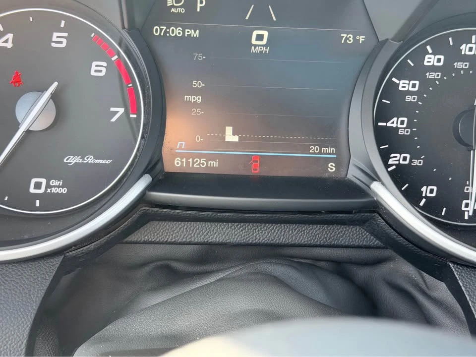 2023 Alfa Romeo Giulia - Image 18 of 19
