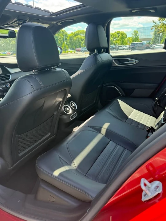 2023 Alfa Romeo Giulia - Image 8 of 15