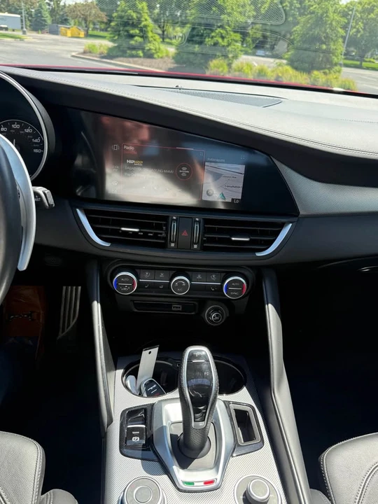 2023 Alfa Romeo Giulia - Image 15 of 15