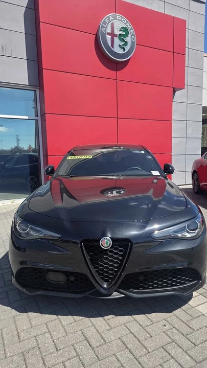 2023 Alfa Romeo Giulia - Image 2 of 6