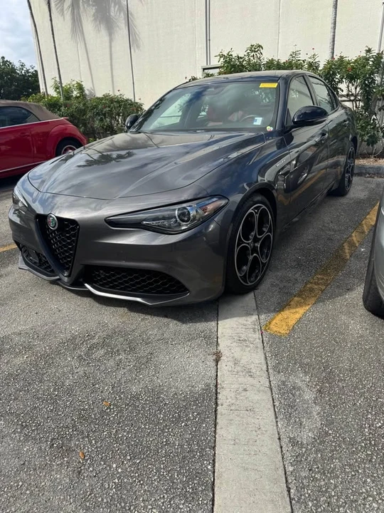 2023 Alfa Romeo Giulia - Image 3 of 12