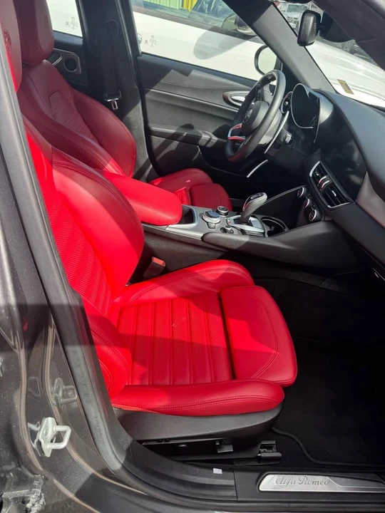 2023 Alfa Romeo Giulia - Image 8 of 12