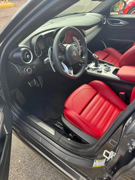 2023 Alfa Romeo Giulia - Image 7 of 12