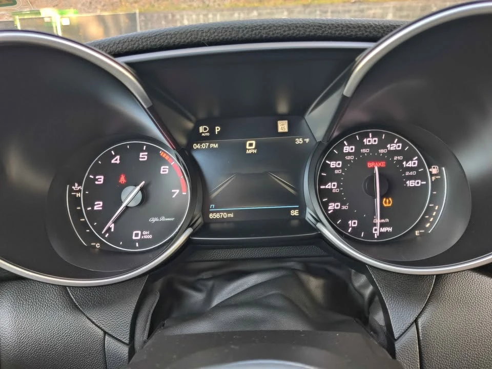 2023 Alfa Romeo Giulia - Image 9 of 11