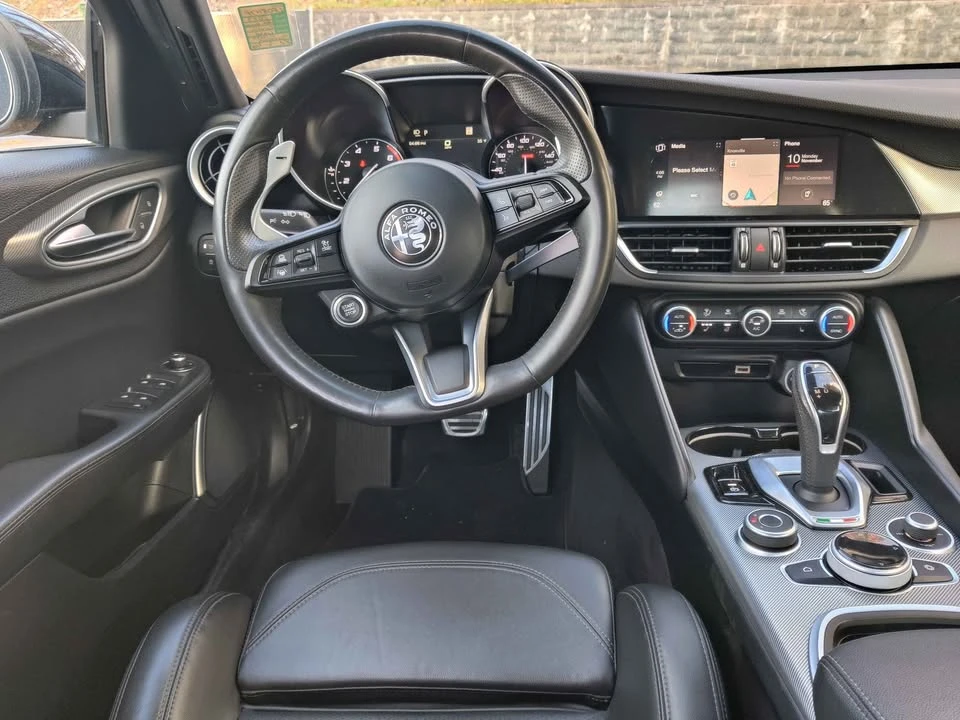 2023 Alfa Romeo Giulia - Image 4 of 11