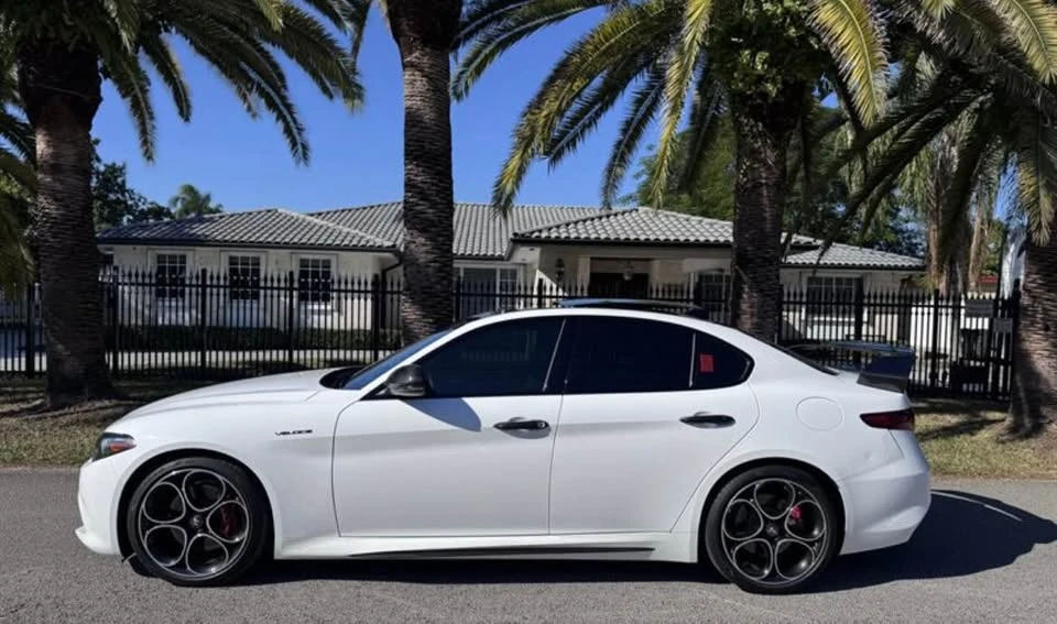 2023 Alfa Romeo Giulia - Image 13 of 16