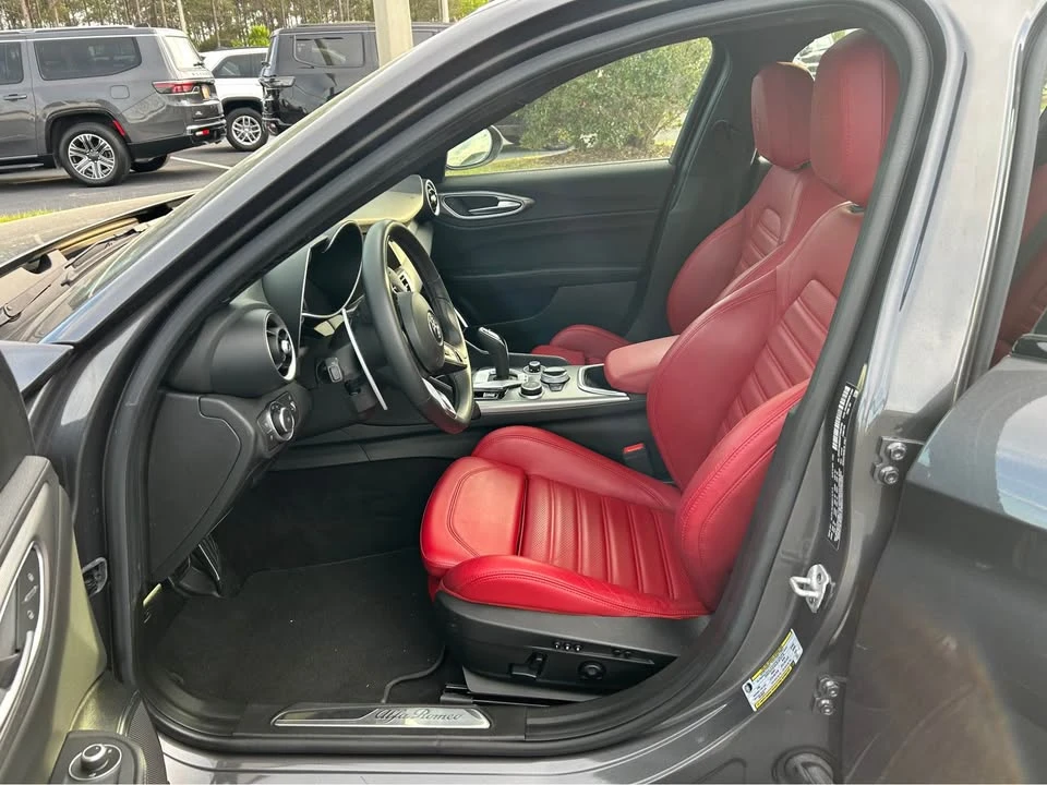 2023 Alfa Romeo Giulia - Image 8 of 15