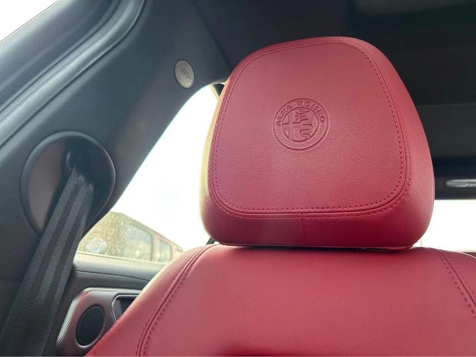 2023 Alfa Romeo Giulia - Image 12 of 15