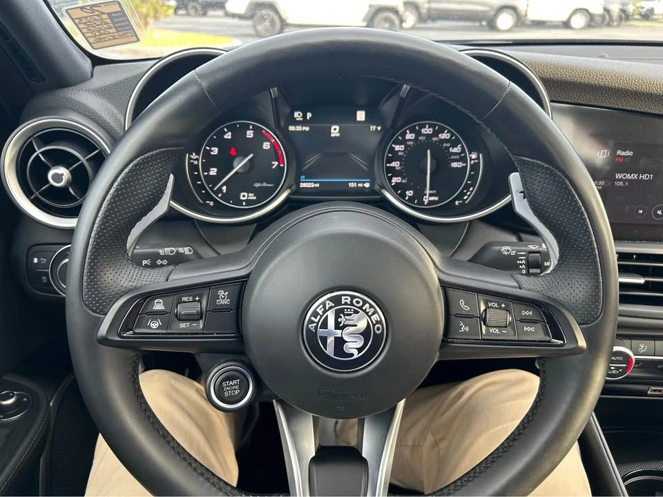 2023 Alfa Romeo Giulia - Image 9 of 15