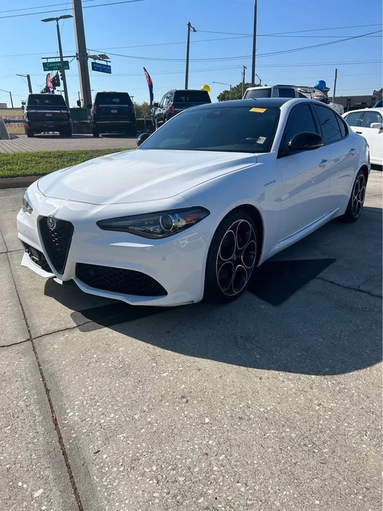 2023 Alfa Romeo Giulia - Image 3 of 12