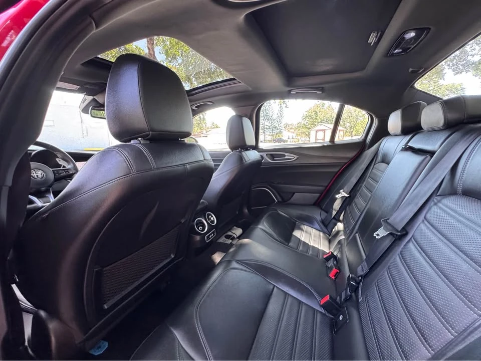 2023 Alfa Romeo Giulia - Image 6 of 7