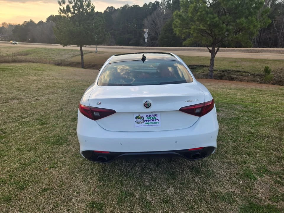2023 Alfa Romeo Giulia - Image 4 of 20