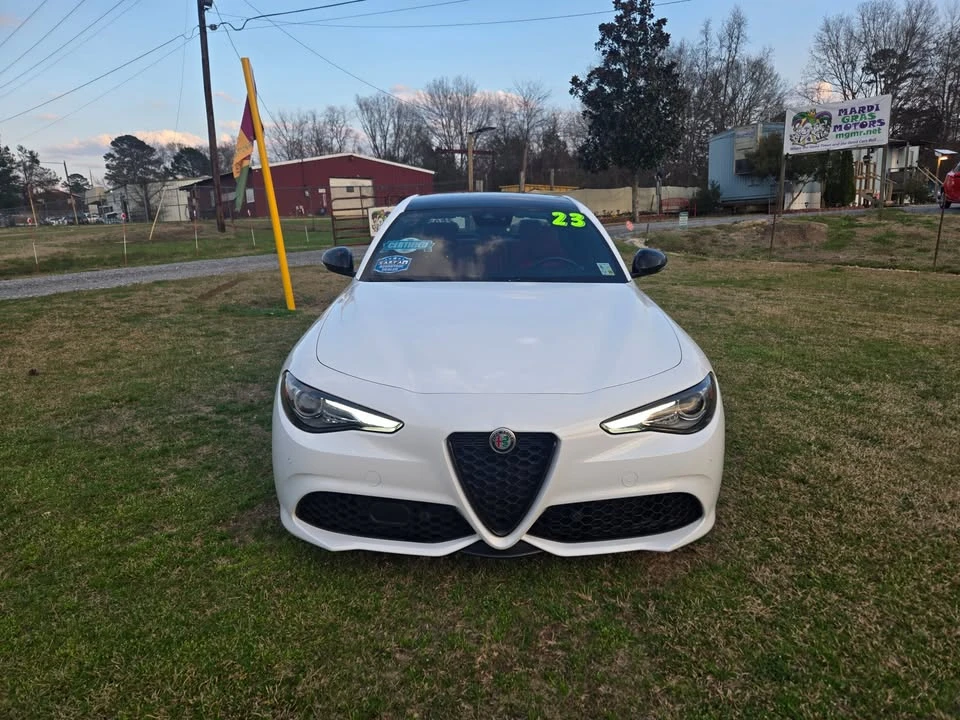 2023 Alfa Romeo Giulia - Image 2 of 20
