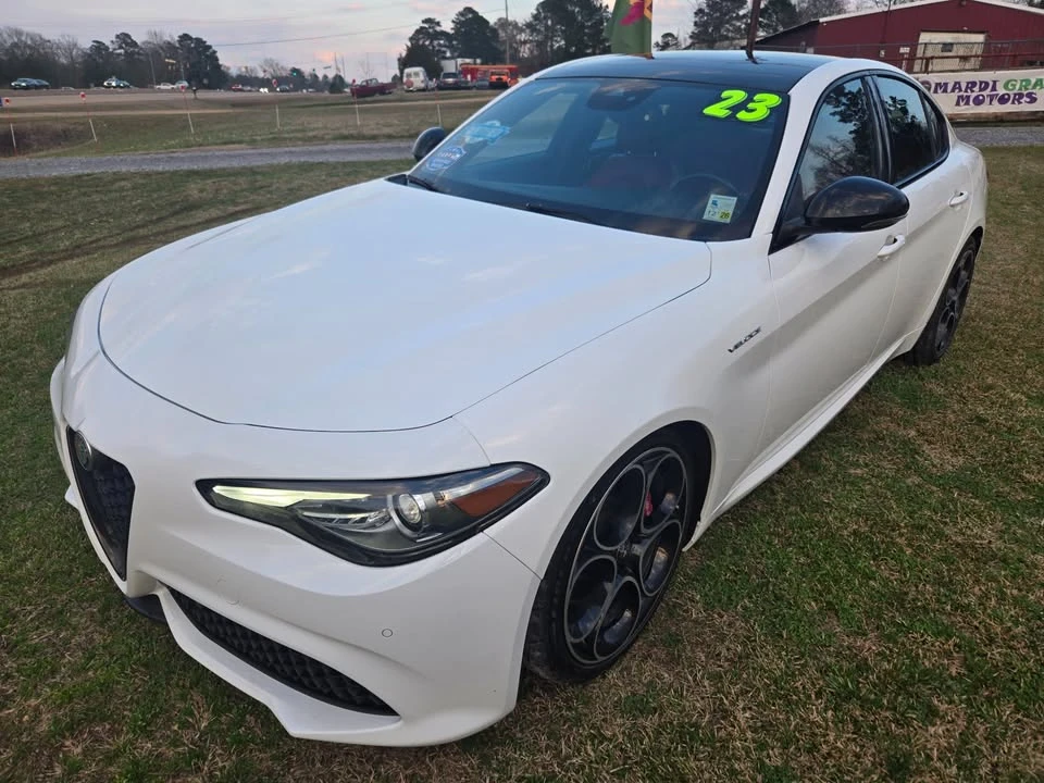 2023 Alfa Romeo Giulia - Image 19 of 20
