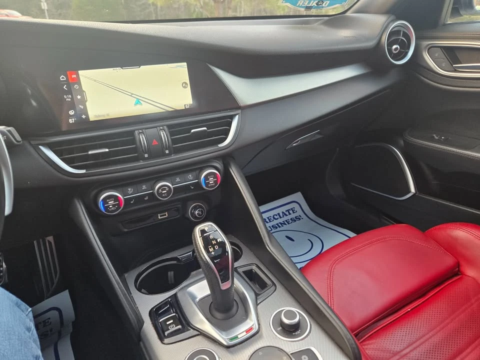 2023 Alfa Romeo Giulia - Image 14 of 20