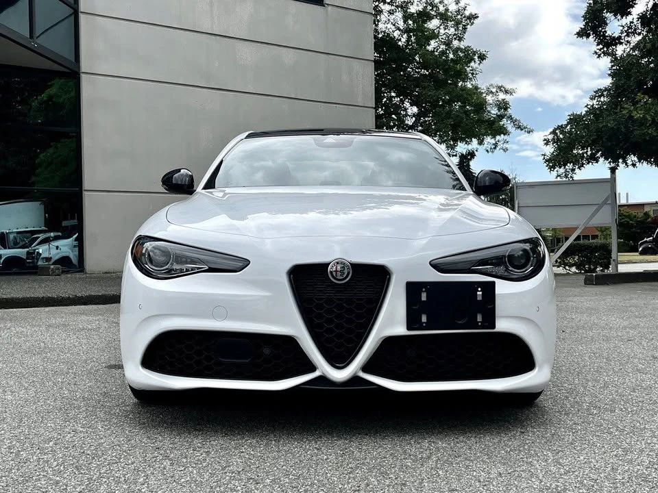 2023 Alfa Romeo Giulia - Image 10 of 20