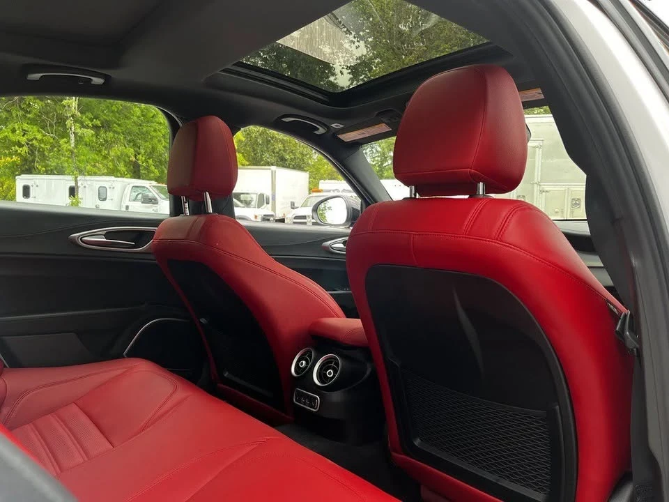 2023 Alfa Romeo Giulia - Image 20 of 20