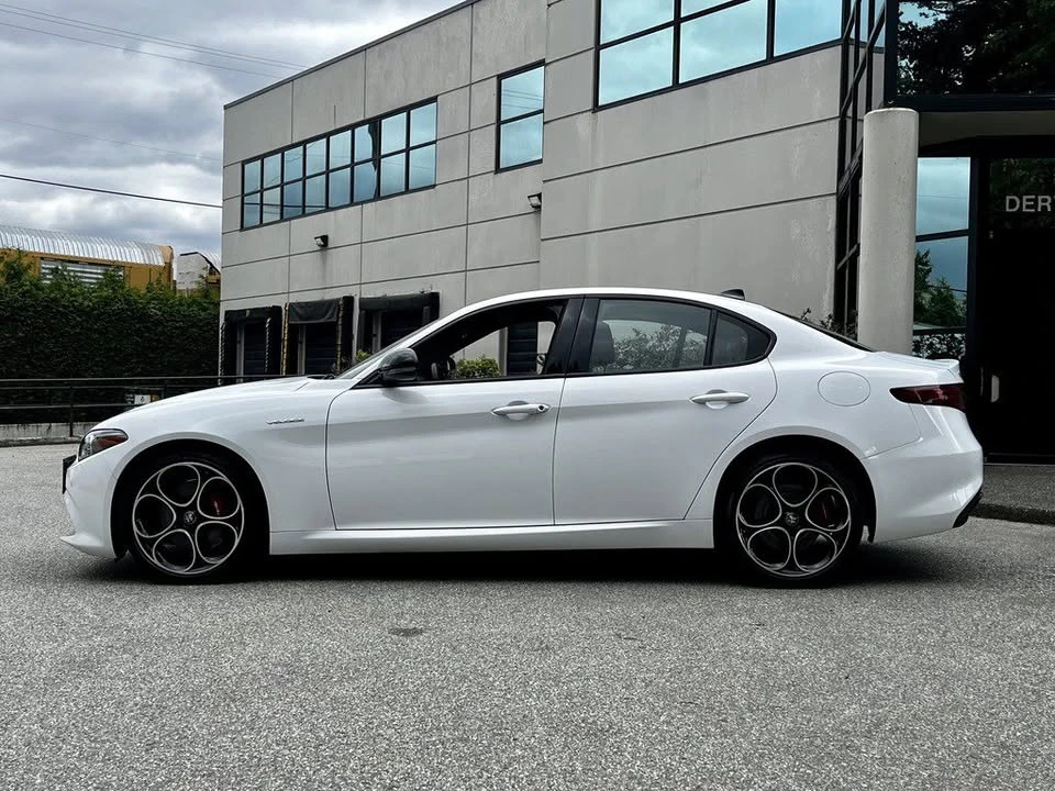 2023 Alfa Romeo Giulia - Image 3 of 20