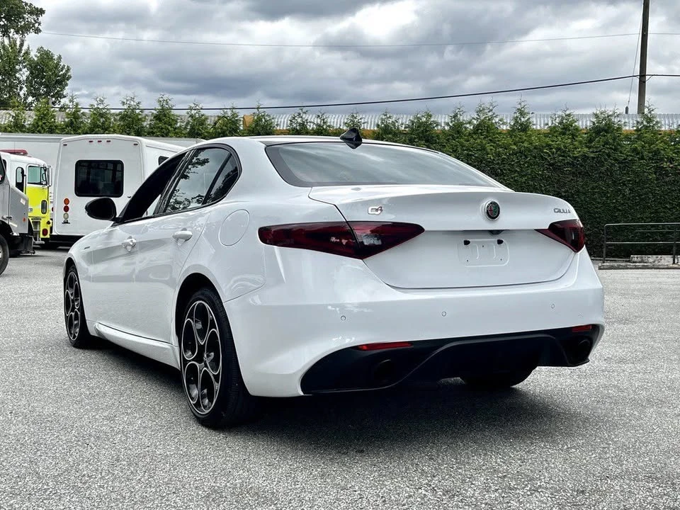 2023 Alfa Romeo Giulia - Image 3 of 19