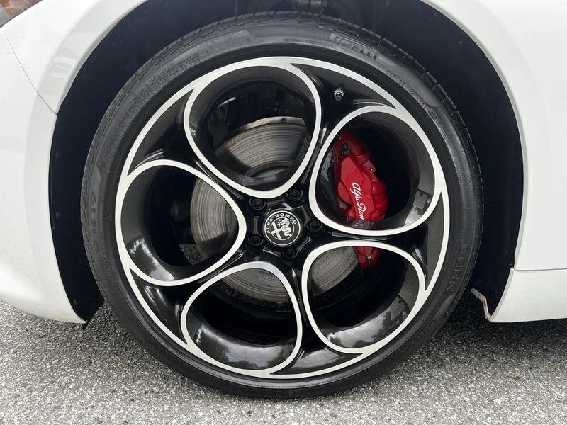 2023 Alfa Romeo Giulia - Image 20 of 20
