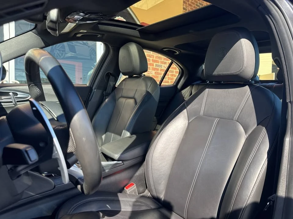 2023 Alfa Romeo Giulia - Image 13 of 19