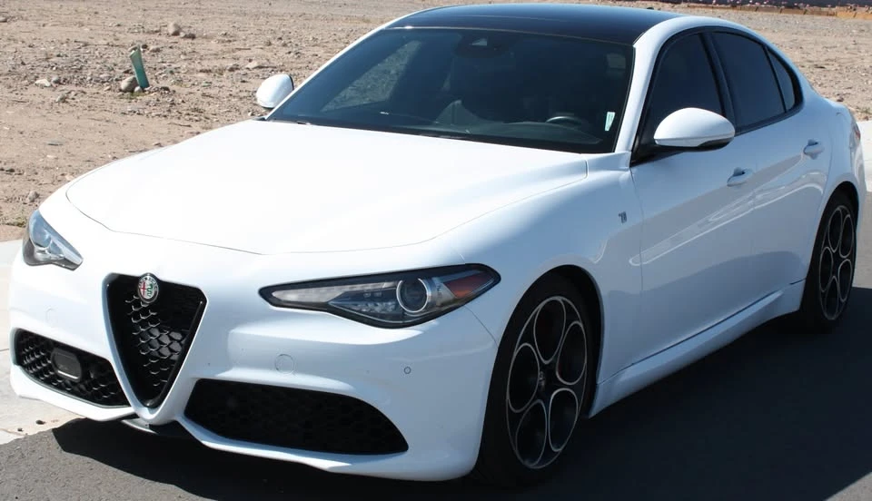 2023 Alfa Romeo Giulia - Image 4 of 5