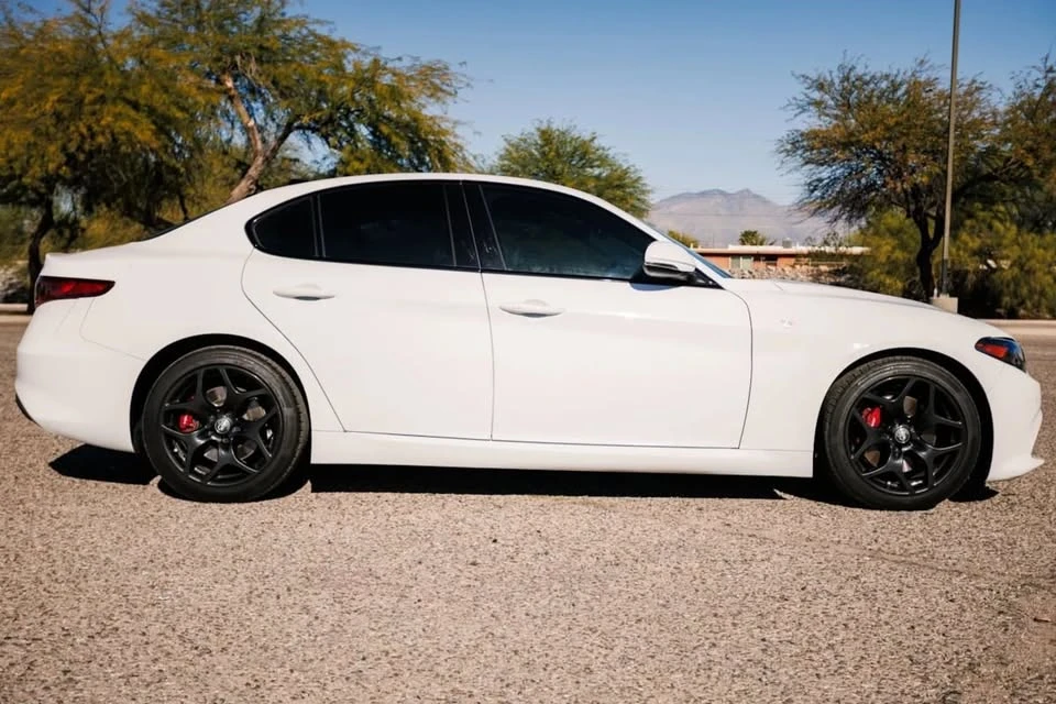 2023 Alfa Romeo Giulia - Image 4 of 20