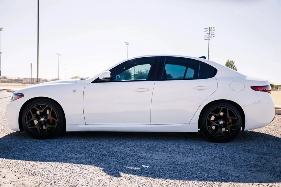 2023 Alfa Romeo Giulia - Image 9 of 20