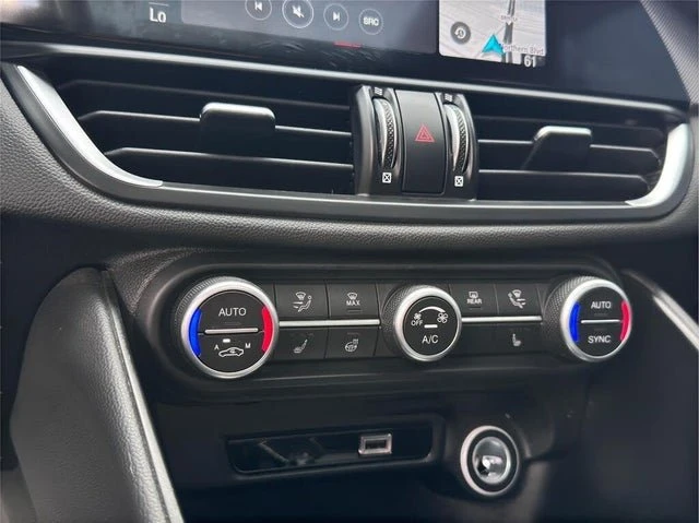 2023 Alfa Romeo Giulia - Image 14 of 20