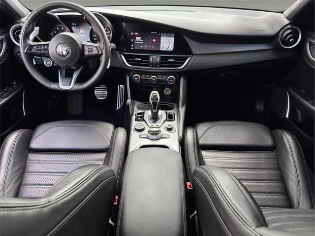 2023 Alfa Romeo Giulia - Image 18 of 20