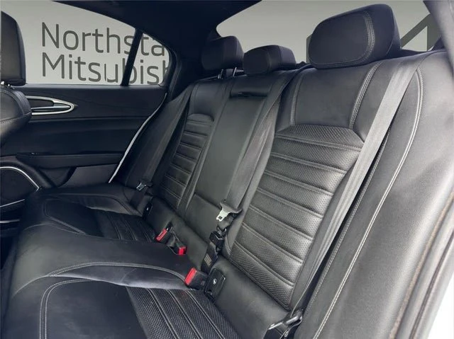 2023 Alfa Romeo Giulia - Image 16 of 20