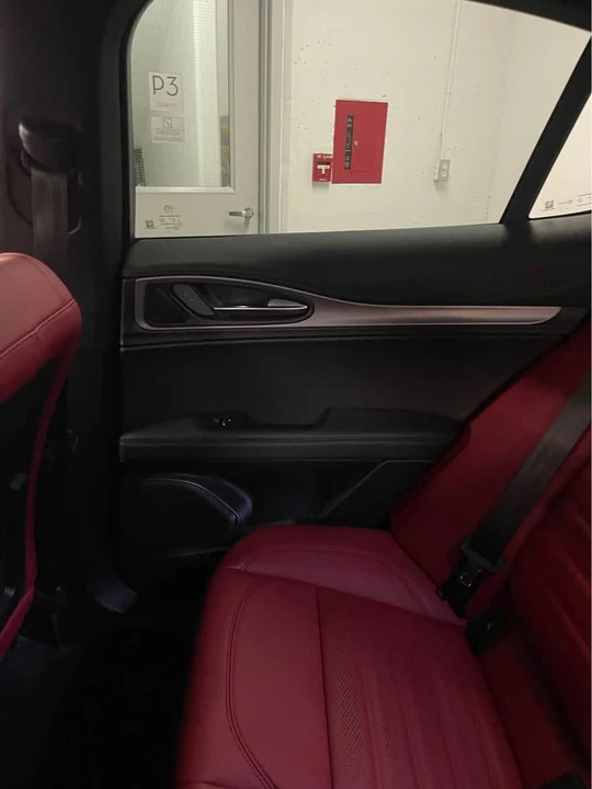 2023 Alfa Romeo Stelvio - Image 13 of 18