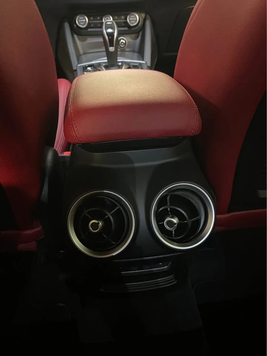 2023 Alfa Romeo Stelvio - Image 11 of 18