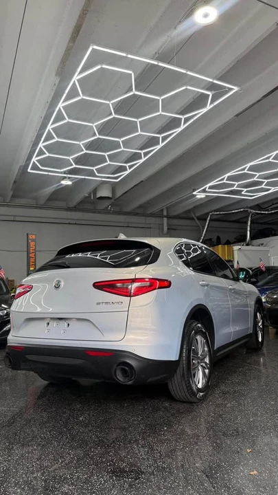 2023 Alfa Romeo Stelvio - Image 5 of 10