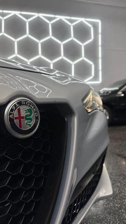 2023 Alfa Romeo Stelvio - Image 4 of 10