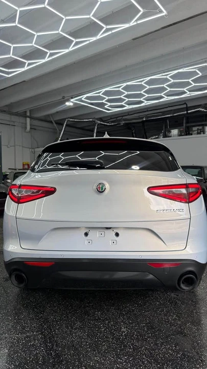 2023 Alfa Romeo Stelvio - Image 6 of 10
