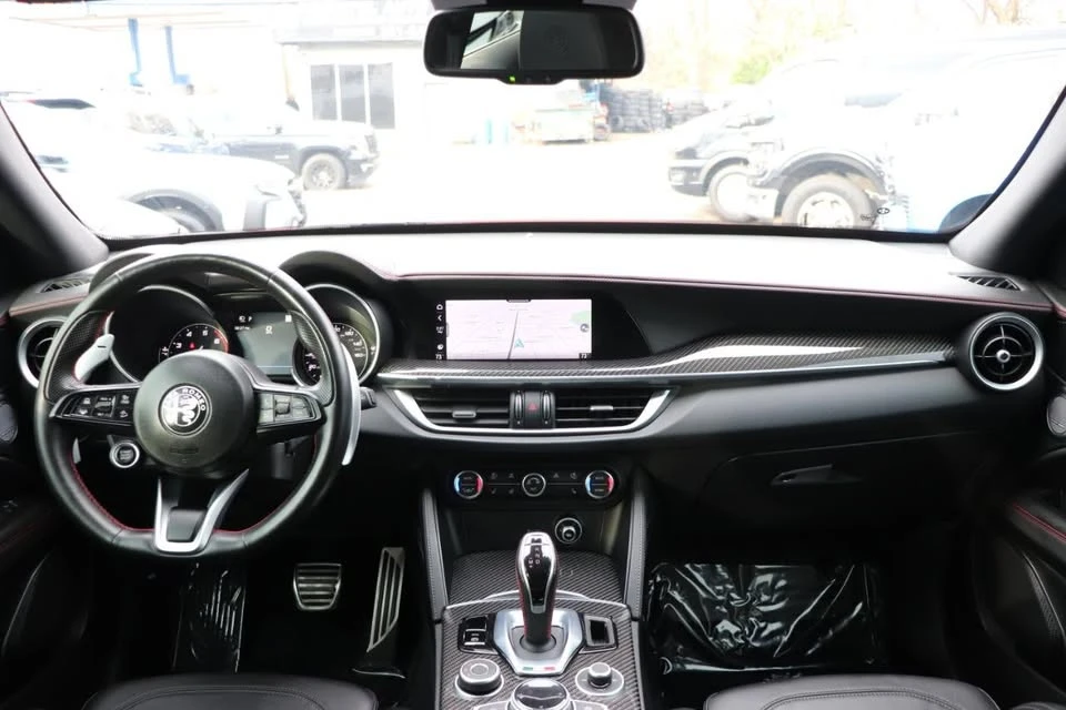 2023 Alfa Romeo Stelvio - Image 16 of 20