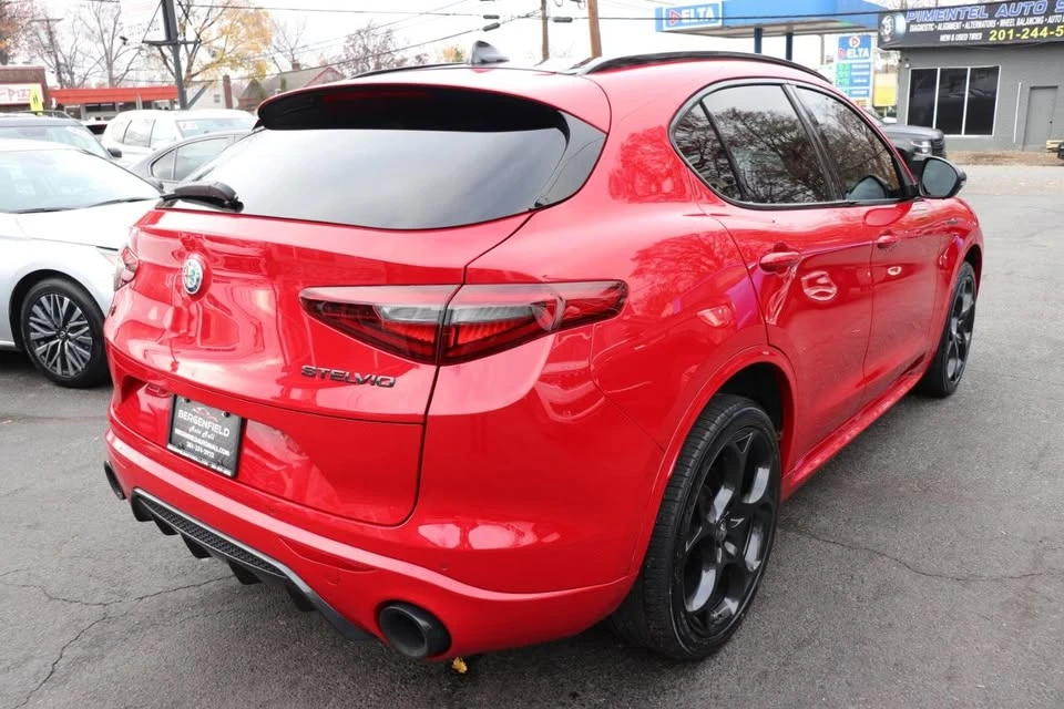 2023 Alfa Romeo Stelvio - Image 5 of 20