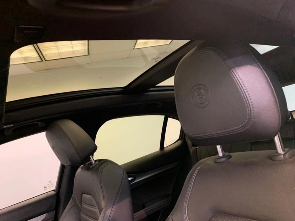 2023 Alfa Romeo Stelvio - Image 9 of 20