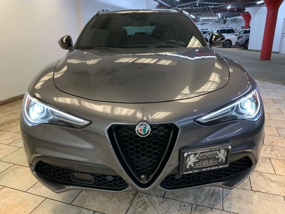 2023 Alfa Romeo Stelvio - Image 2 of 20