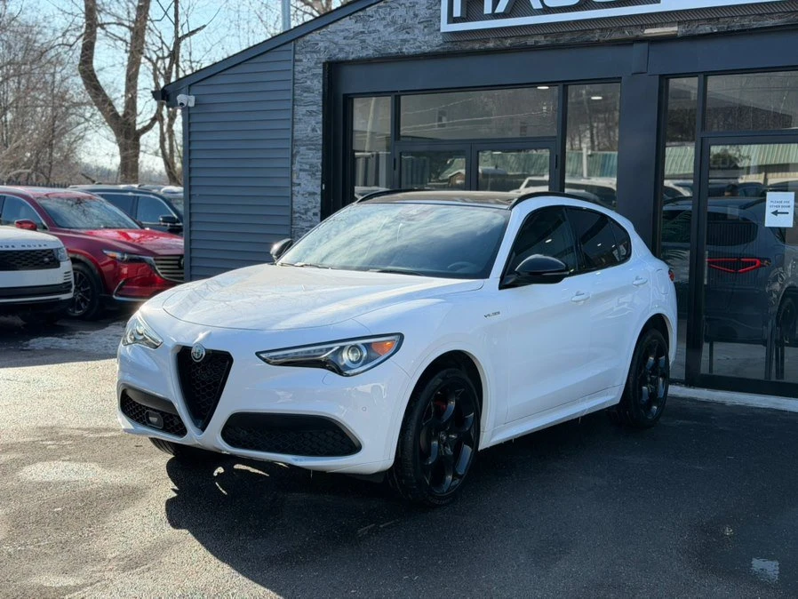 2023 Alfa Romeo Stelvio - Image 5 of 20