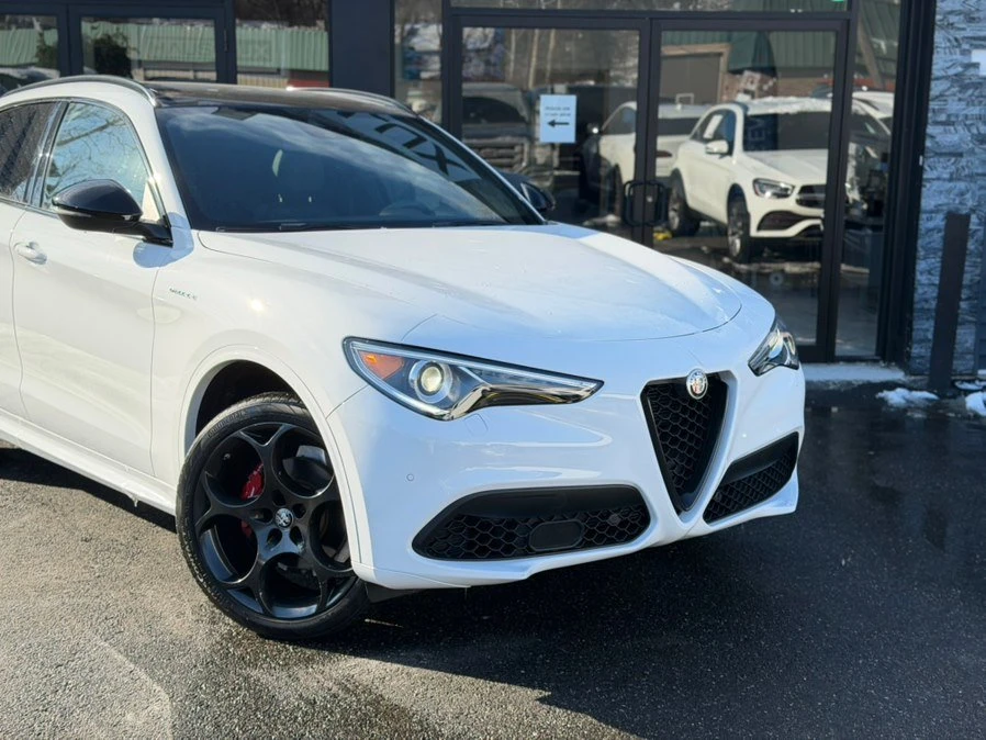 2023 Alfa Romeo Stelvio - Image 3 of 20