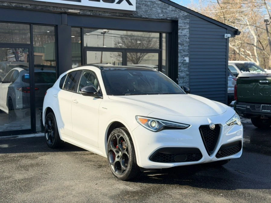 2023 Alfa Romeo Stelvio - Image 8 of 20